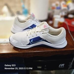 Nike White and Navy Athletic Shoes Mc2 Trainer